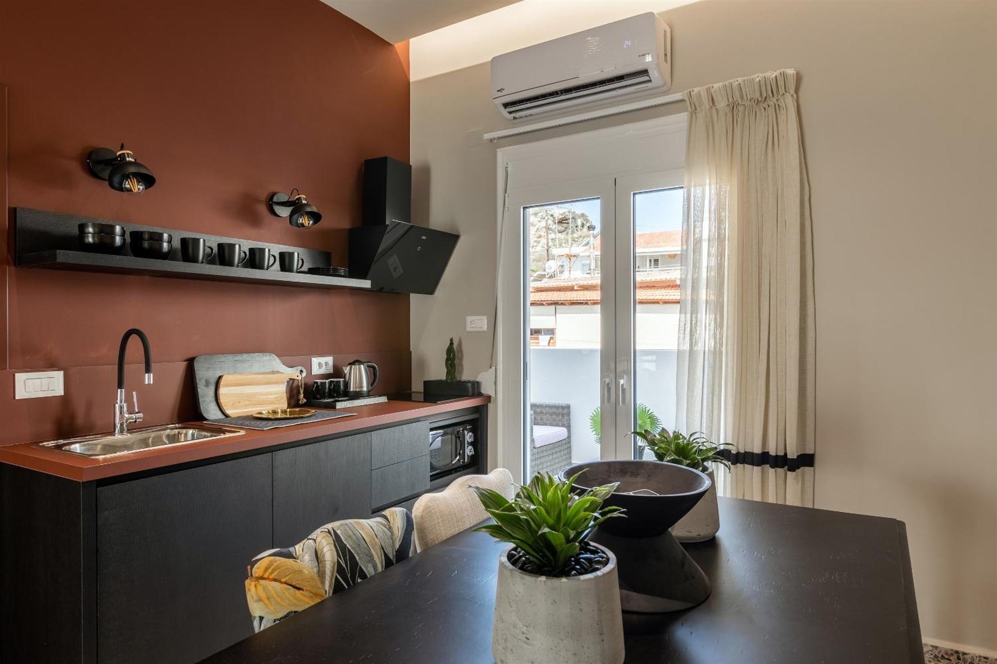 Andrews Luxury Suites Near The Airport Heraklion  Exterior photo